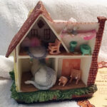 Figurine-Vintage-Laura-Attic-Anybody-Home-No.-5650-2